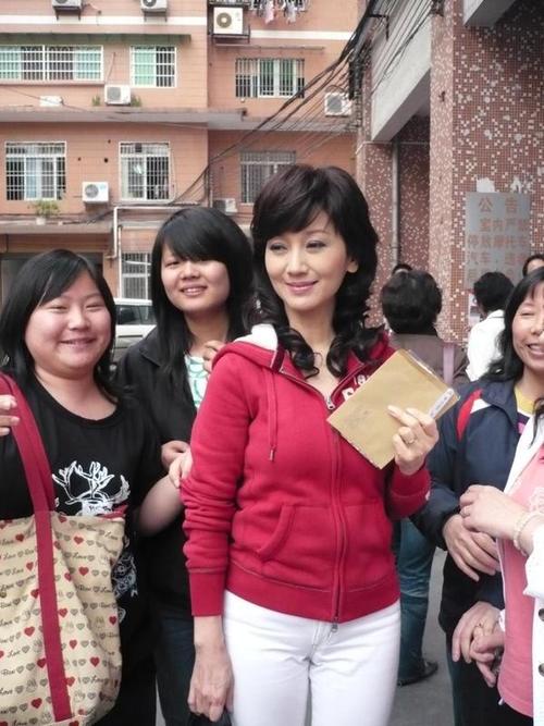 图片标题:赵雅芝生活照