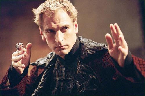 飞龙再生the medallion(2003)剧照 #18