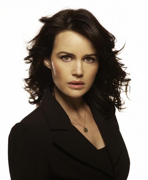 卡拉·古奇诺 carla gugino 写真 #23