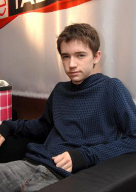 连姆·艾肯 liam aiken 生活照 #12
