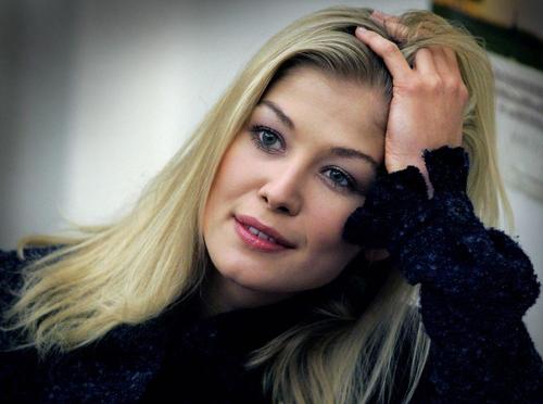 罗莎曼德·派克 rosamund pike 写真  82