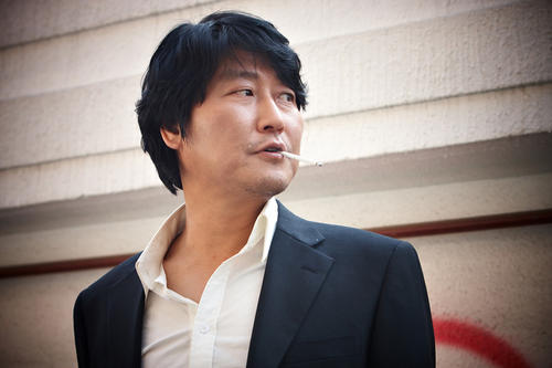 希望张勋这次再次触及敏感话题时,南北朝鲜半岛的人民兴许不再